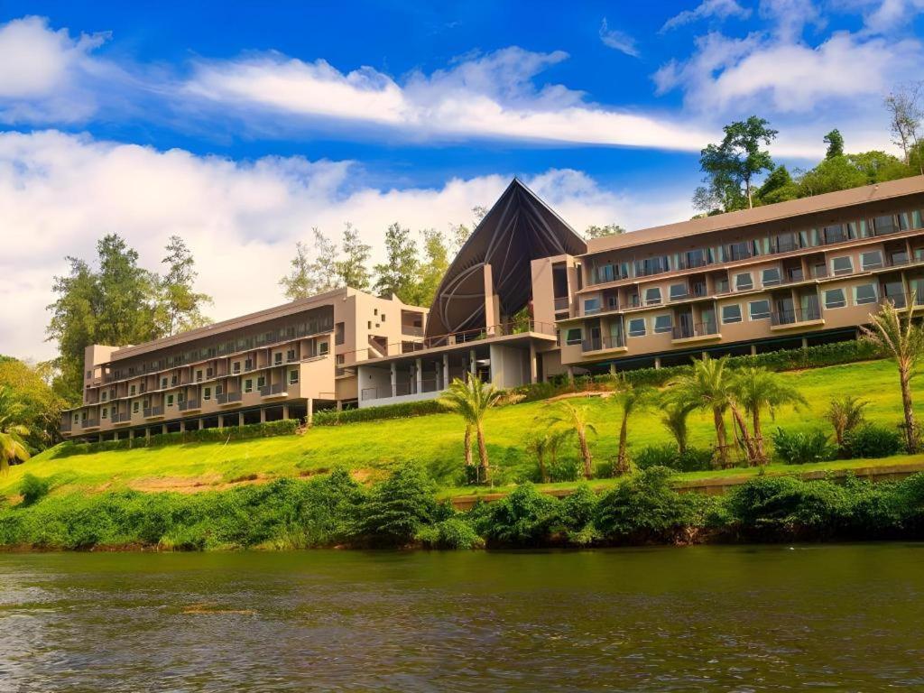River Kwai Village Hotel Ban Kaeng Raboet Bagian luar foto