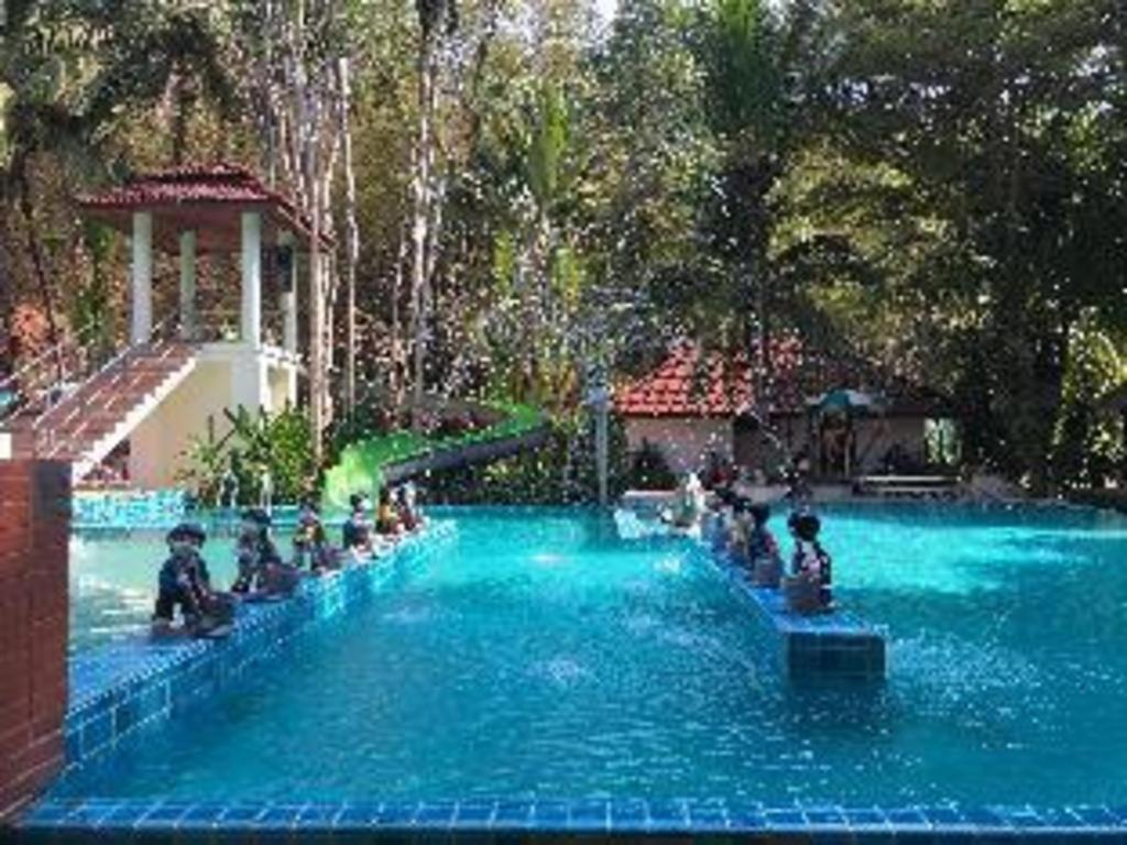 River Kwai Village Hotel Ban Kaeng Raboet Bagian luar foto