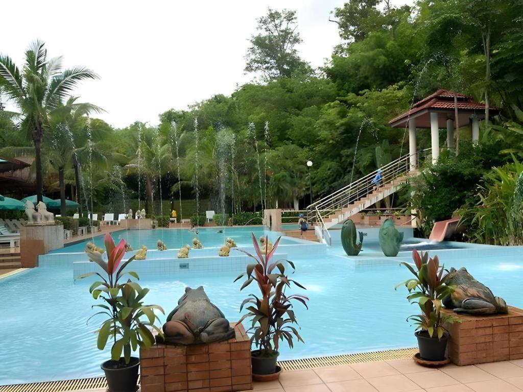 River Kwai Village Hotel Ban Kaeng Raboet Bagian luar foto