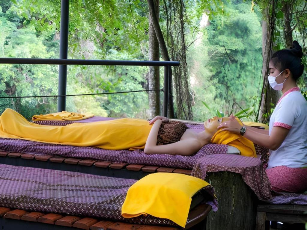 River Kwai Village Hotel Ban Kaeng Raboet Bagian luar foto